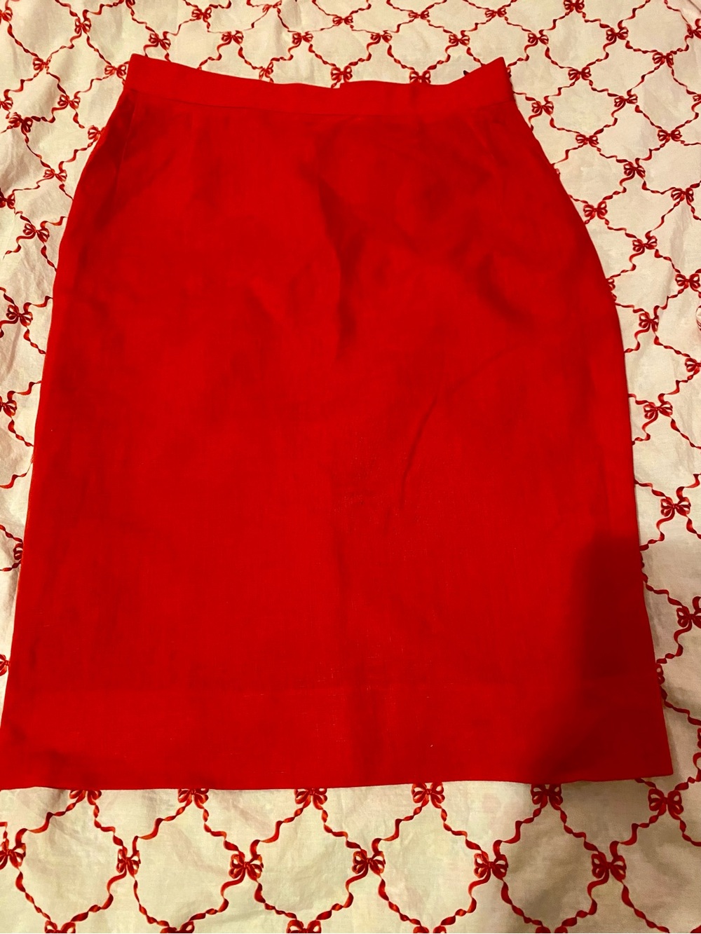 Salvatore Ferragamo Red Pencil Skirt from 100% linen Made in Italy